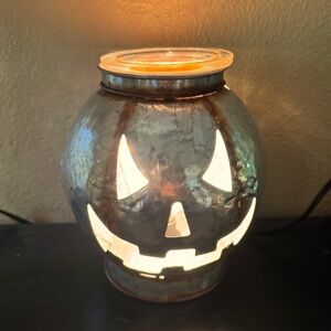 Scentsy Rustic Jack O Lantern Warmer